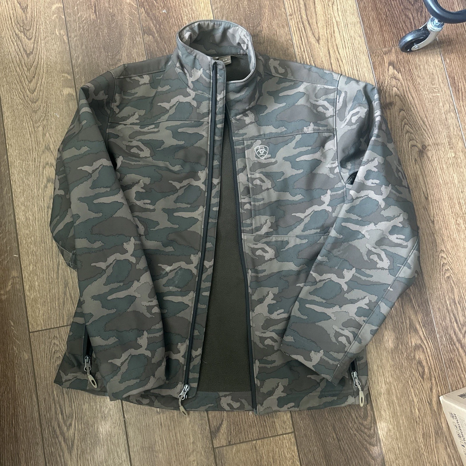 Ariat® Men's Vernon 2.0 Softshell Camouflage Size S 10028297