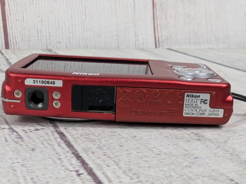 Nikon COOLPIX S203 10 MP (Red) Digital Camera 3X Optical Zoom - TESTED, No Cable - Picture 5 of 5