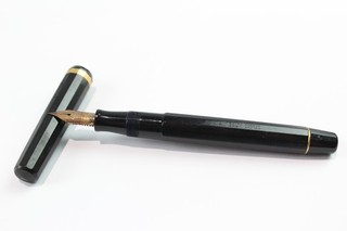 Vintage Omas Extra Fountain Pen Writing 14ct Gold Nib Black Casing