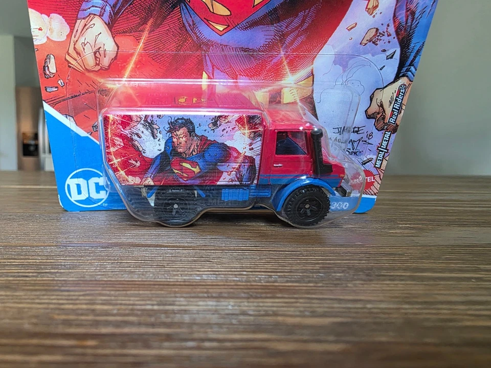 Hot Wheels Premium - DC Comics Superman - Assortment of 3 (2011-2021) - Image 3 of 4