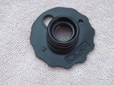 VINTAGE SINGER #3 DIAMOND STITCH TOP HAT FASHION DISC 172189  NICE SHAPE