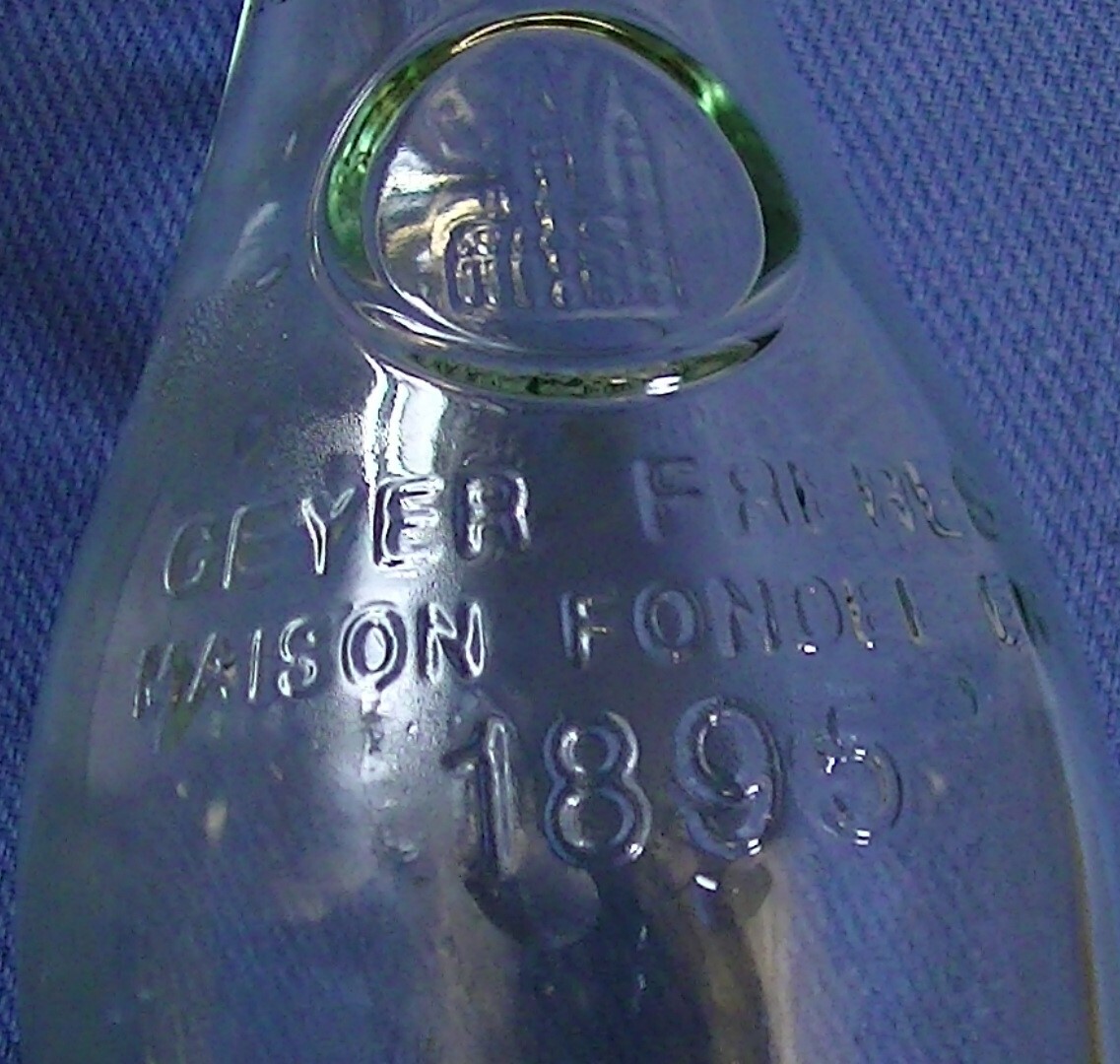 ビンテージ容器4点 Set of 4 Vintage Glass & Plastic Storage Bottles - Retro Kitchen