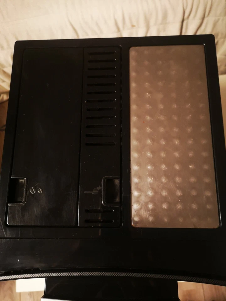 DeLonghi Perfecta ESAM 5500 Titanium 14 Tassen Kaffeevollautomat - Bild 3 von 4