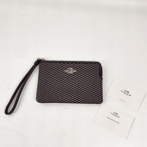 Coach Checkered Wrist Wallet Wrislet Legacy Jacquard Corner Zip Luxury Brown