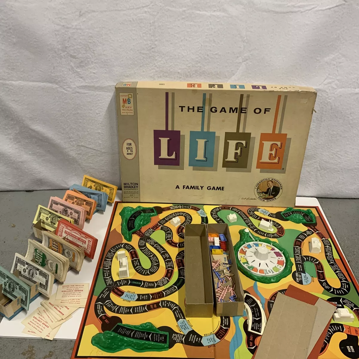 A Board Game A Day: The Game of Life