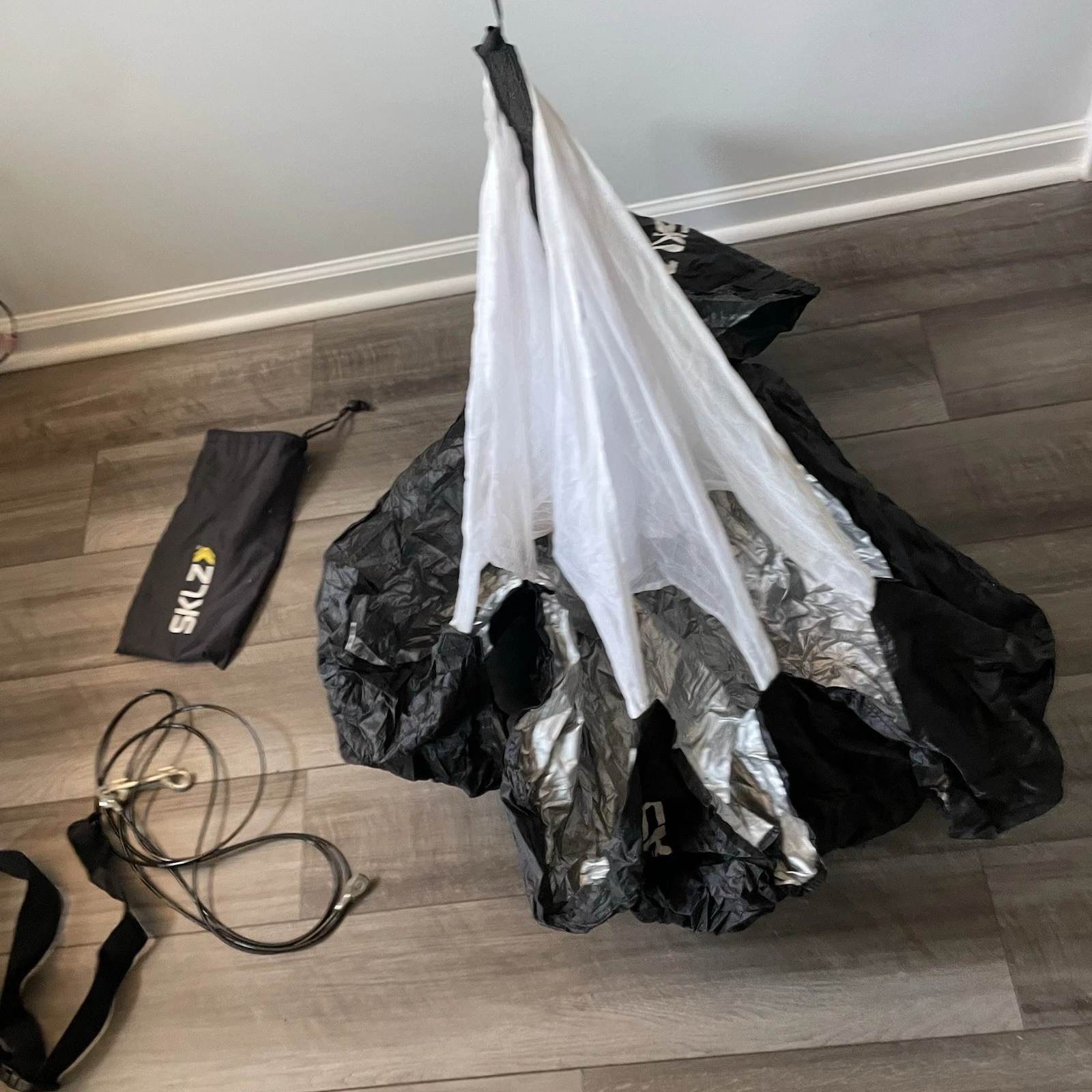 SKLZ Speed Chute Resistance Training Parachute Black W/ Bag Exercise