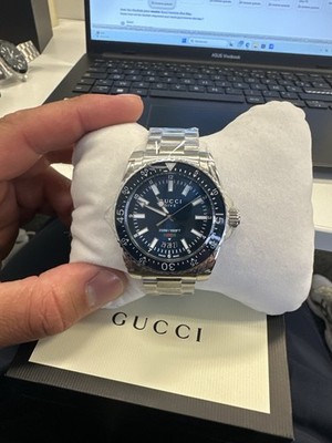 Gucci Dive Uhr Neu Mit Papier Notizbuch Box Rechnung YA136311  