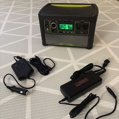 MINT Goal Zero Yeti 400 kit - Lithium Portable Power bank with 2 power supplies