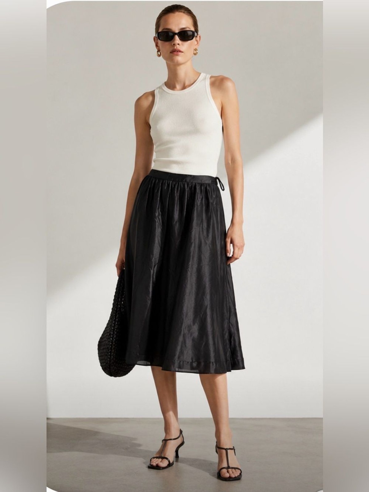 W.D.N.Y Elegant Black Women's Skirt silk and linen.  Size 8
