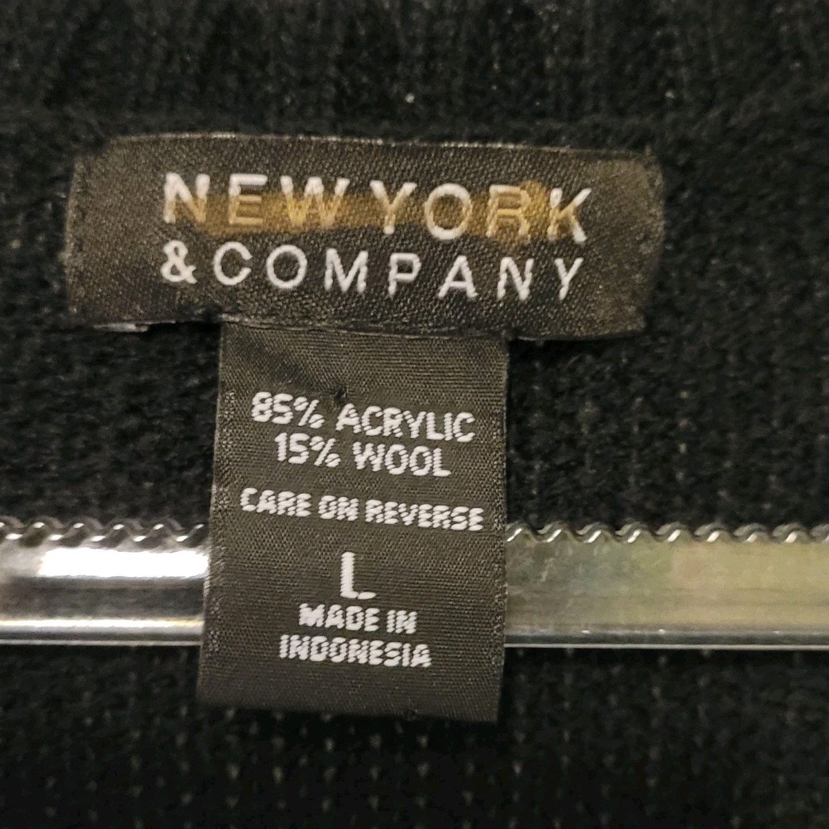 New York & Company Wmn's Black V Neck Pullover Sweater Vest Nordic Preppy Sz L View 5