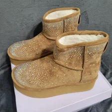 NEW Madden Girl Ease HR Rhinestone Platform Faux Fur Boots 9.5 TAN *Cozy Booties