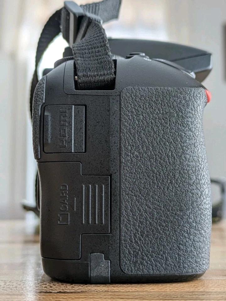 Cámara digital Nikon D D5500 24,2 MP SLR cuerpo negro SOLO 6783 RECUENTO DE OBTURADORES Foto 3 de 4