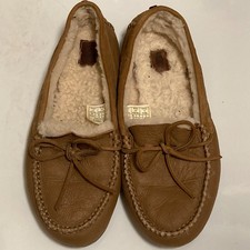 UGG Dakota Light Brown Tan Leather Moccasin Slippers Women's size 8 shoes