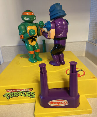 TMNT Totally Awesome Duelin' Dudes/ Rock'em Sock'em Boxing by