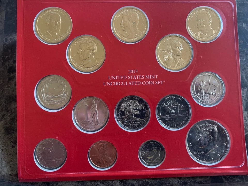2013 United States Mint Uncirculated Coin Set Philadelphia And Denver - Image 3 of 4