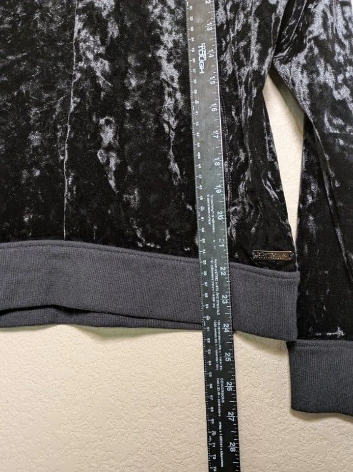 Sudadera con capucha de terciopelo aplastado negro Betsey Johnson Grunge Y2K ropa de salón Foto 4 de 4