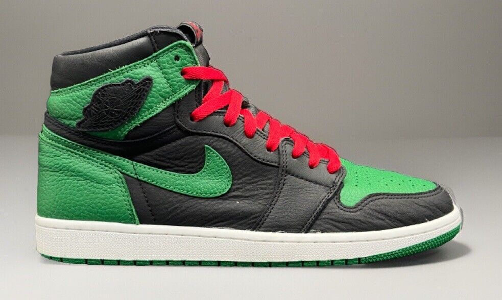 Size 10 - Nike Air Jordan 1 Retro OG High Pine Green 2.0 Size 10 - Nike Air Jordan 1 Retro OG High Pine Green 2.0