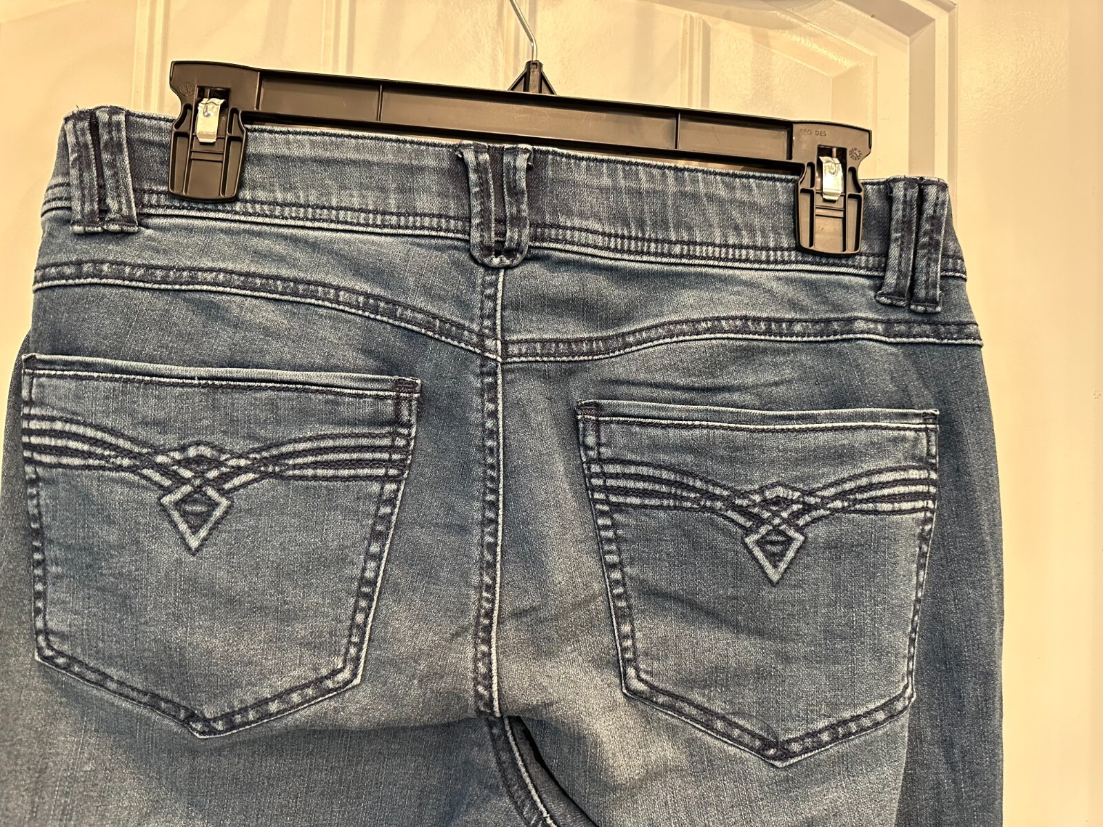 Inseam29&rdquo; Democracy   Ab Solution Embroidered Pockets  Boot Cut stretch  Jeans