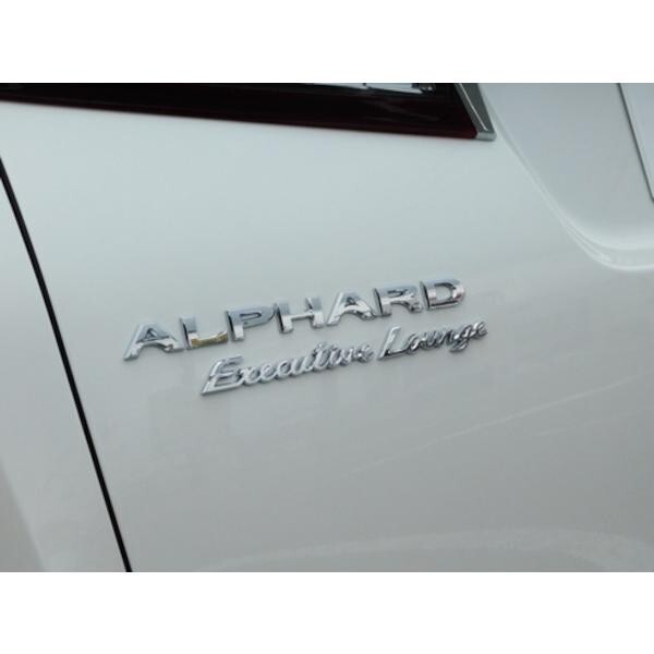 Genuine Toyota Vellfire Alphard 30 Series Executive Lounge Genuine Toyota Vellfire Alphard 30 Series Executive Lounge