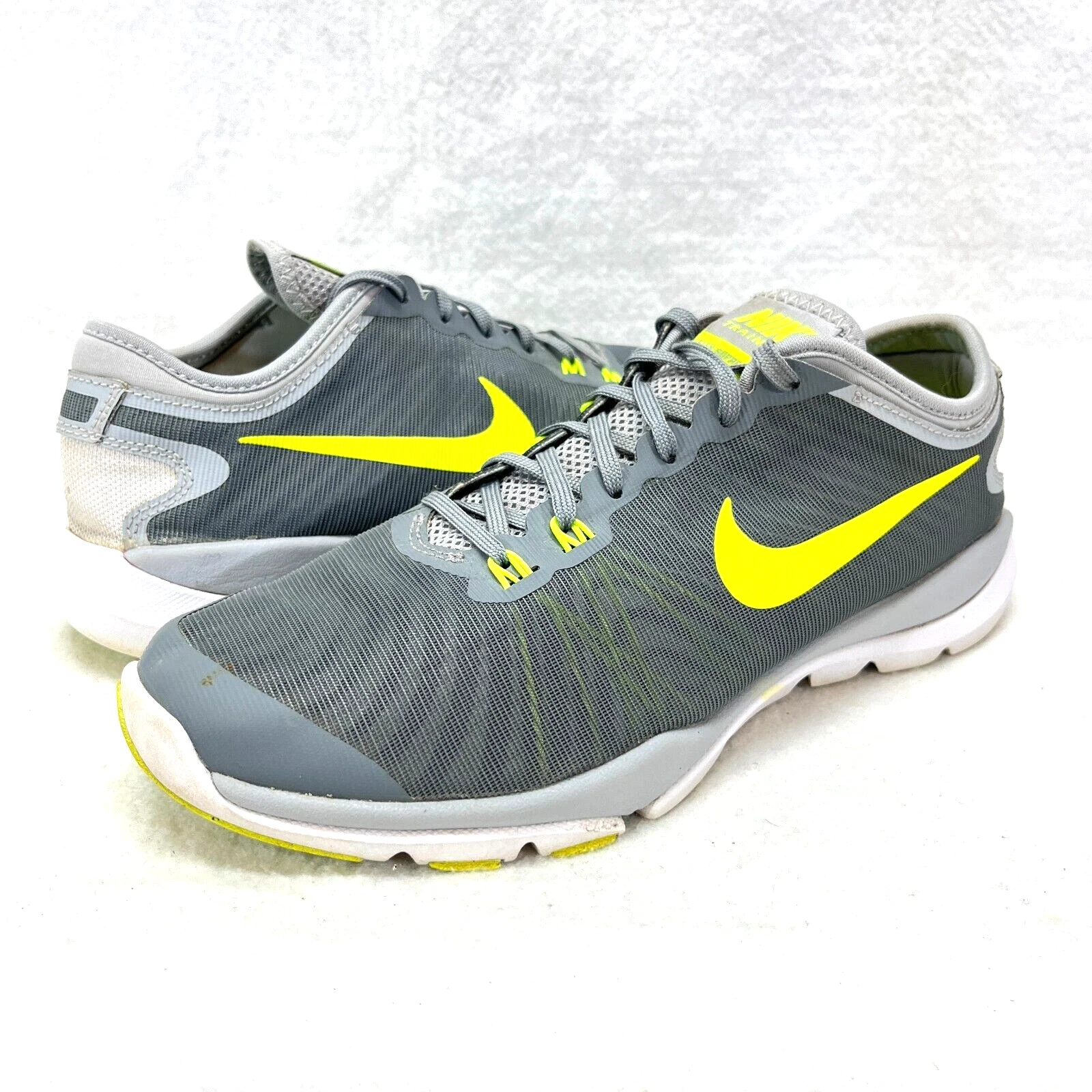 Chaussures de course femme Nike Flex Supreme TR 4 taille 8   gris volt 823668 003