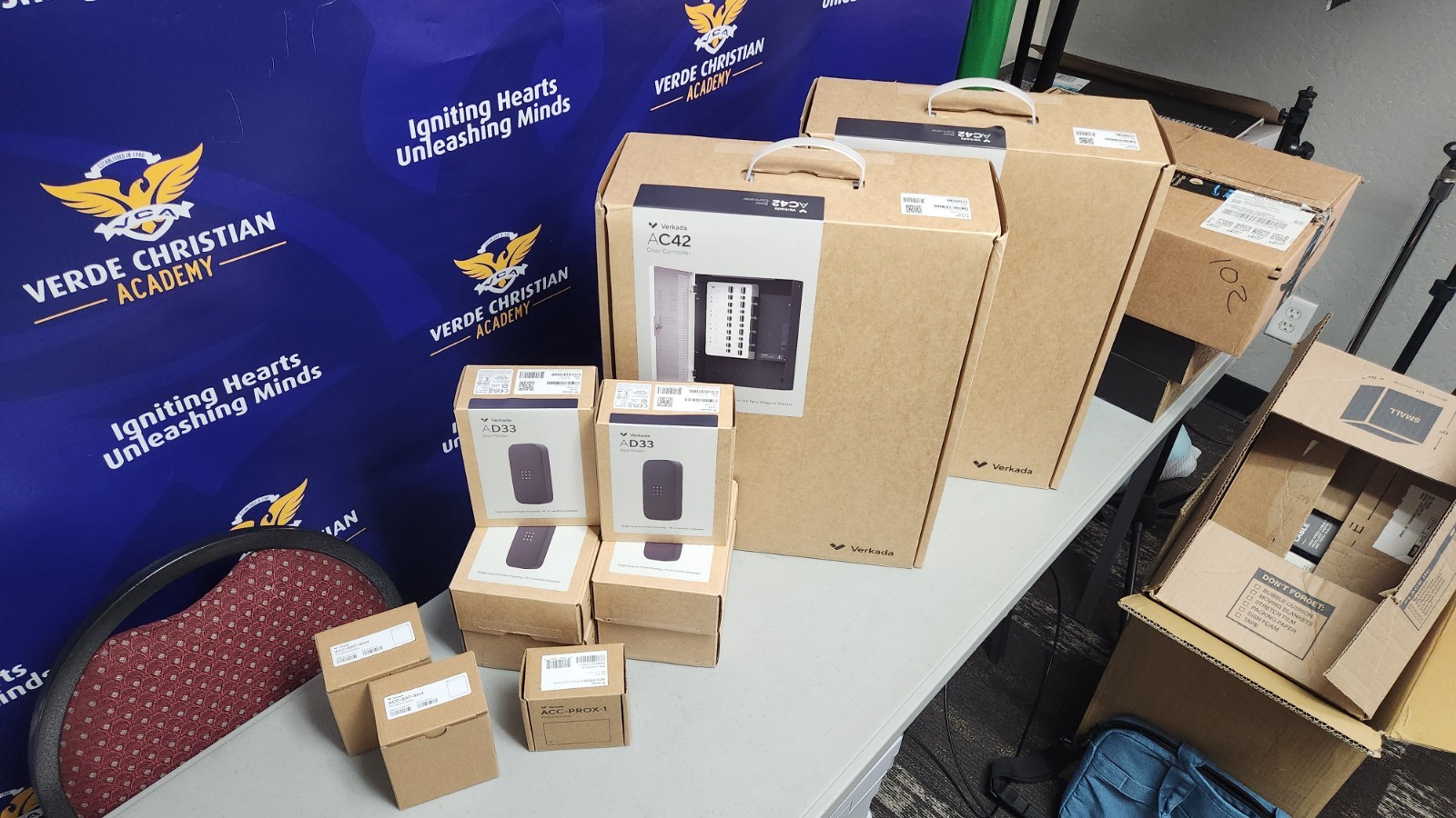 Verkada Access Control Lot - Door Controllers, Readers, Batteries and Cards