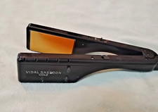 Plancha alisadora de cabello Vidal Sassoon 20 ajustes de calor VS189 C2