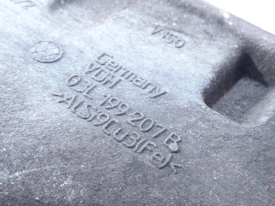 Volkswagen Transporter - Caravelle T5 2014 Gearbox mounting bracket 03L199207B - Image 4 of 4