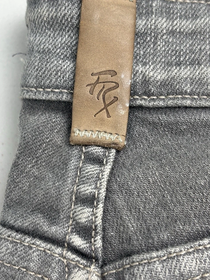 Pantalones de mezclilla FRX Bootcut talla 28 gris elástico corte bota. 28x30 Foto 2 de 4