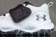 UNDER ARMOUR ZONE BB shoes for boys NEW  AUTHENTIC, size YOUTH 2