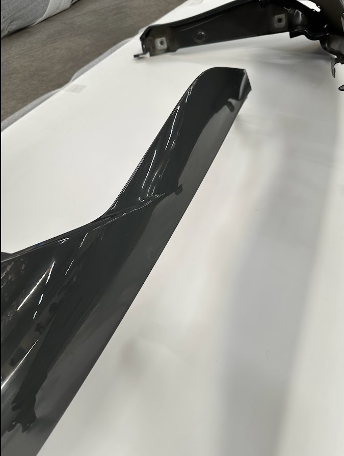 Genuine OEM Ferrari F8 Front Fender Pass Side , Painted Grigio Scuro 2019-2023