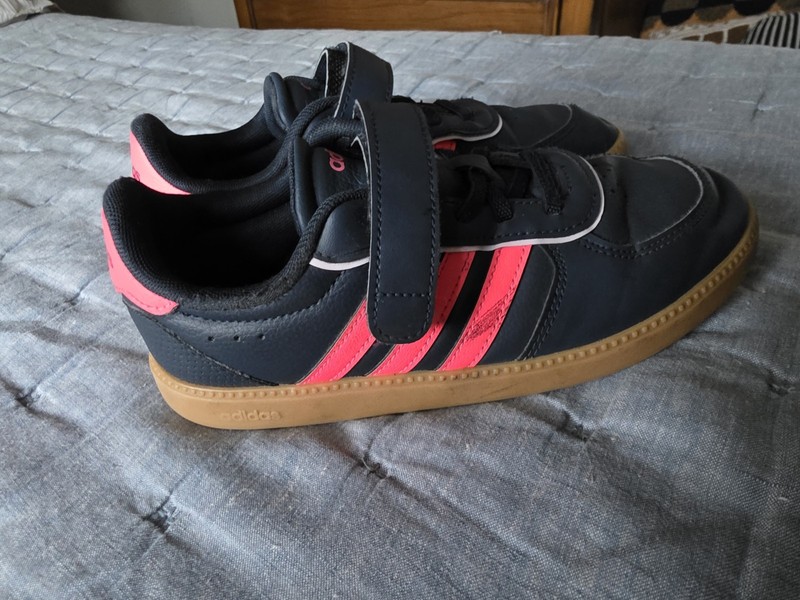 ADIDAS big kids size 3y