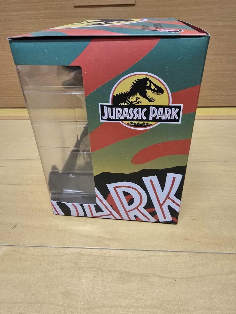 Jurassic Park Perpetual Calendar with Collectible Figure | eBay