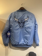 Chicago Bulls giacca raso blu chiaro uomo M NBA bomber trapuntato nuovo con etichette
