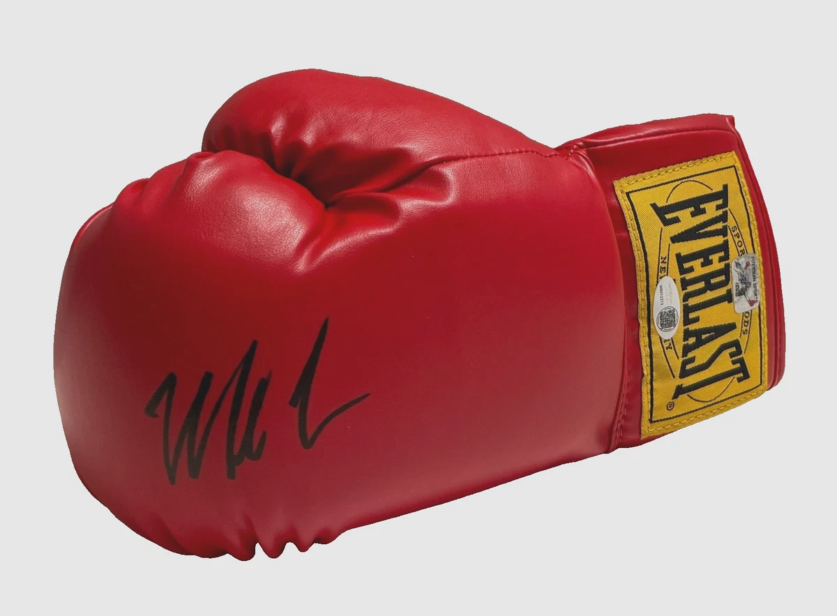 Gants De Boxe Everlast Noirs – Signés Mike Tyson – COA JSA + Vitrine + Bandes + Plaque