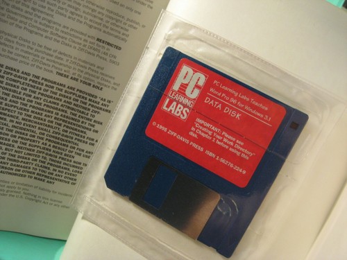 PC Learning Labs Teaches Word Pro 96 for Win 3.1 Computer Book & Diskette TPB - Picture 4 of 4