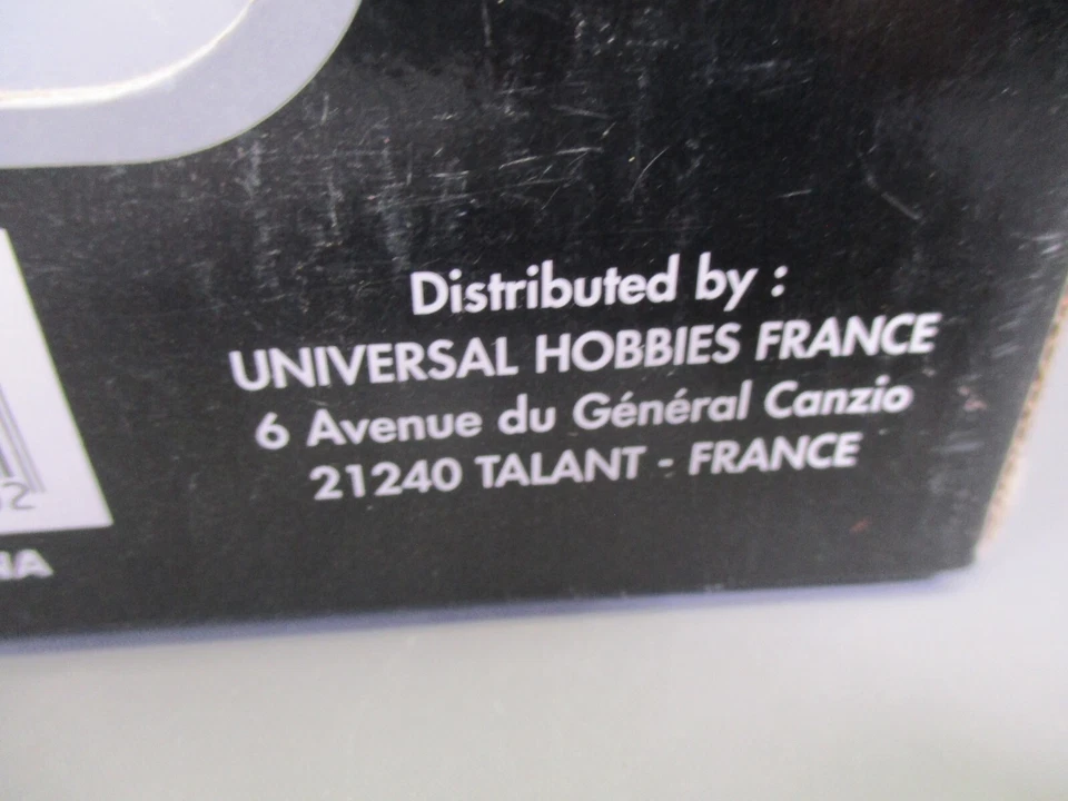 AX153 UNIVERSAL HOBBIES 1/18 1:18 ALFA ROMEO SPIDER NOIRE REF 330400 - Photo 3/4