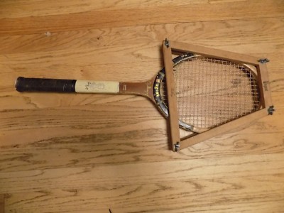 Raquette De Tennis Vintage En Bois Don Budge Regent Top Star – Signée – Japon