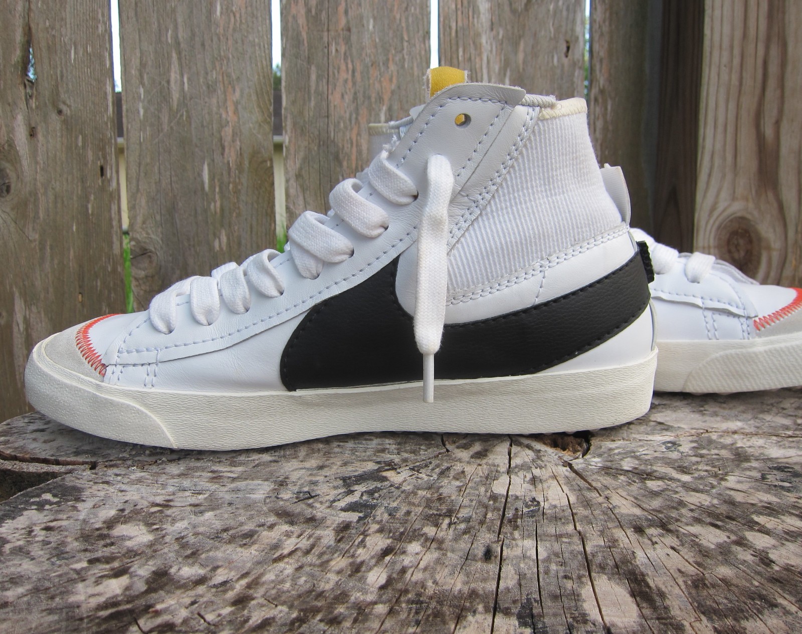 SAOLA Nike Blazer MID '77 Jumbo scarpe uomo taglia 12 bianco nero DD3111 100