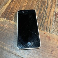 Apple iPhone 5c 16GB White A1532 Cracked Screen For Parts Repair Not Working