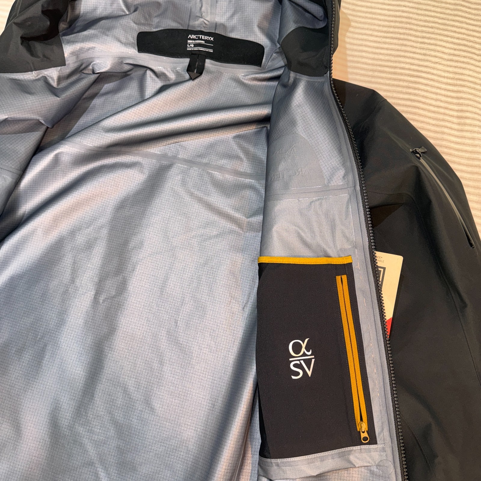 Arc’teryx Alpha SV Gore-Tex Pro Jacket 24K Black Large BNWT RRP£800 image 7