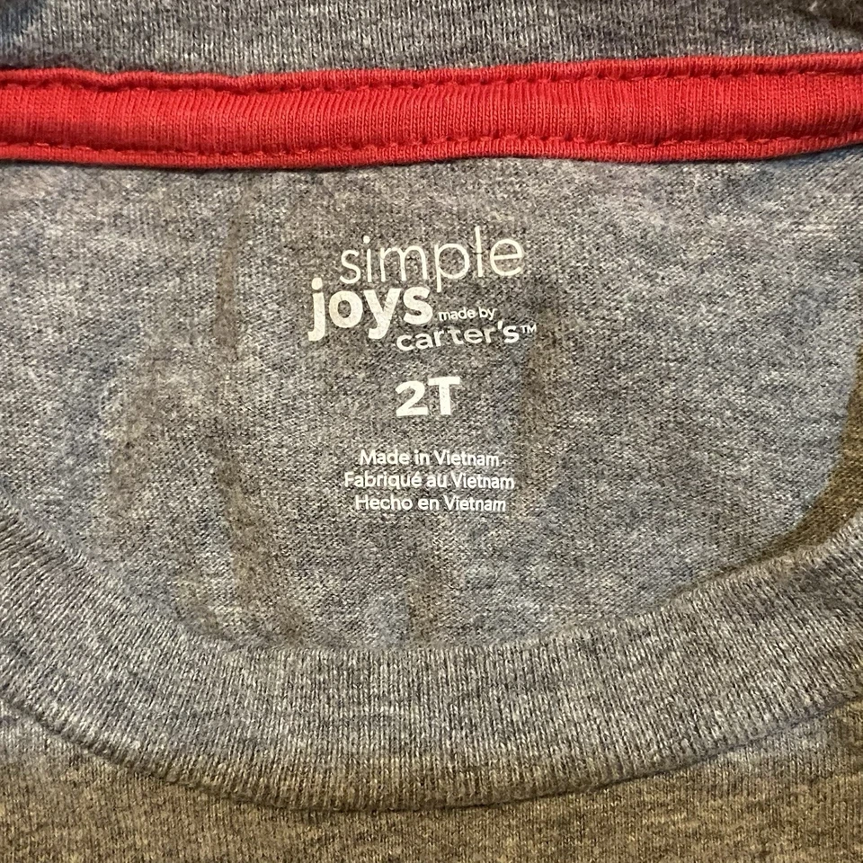 Camiseta Carter's Niño Pequeño Navidad/Vacaciones "Parte Elfo" Gráfico Manga Larga (2T) Foto 3 de 4