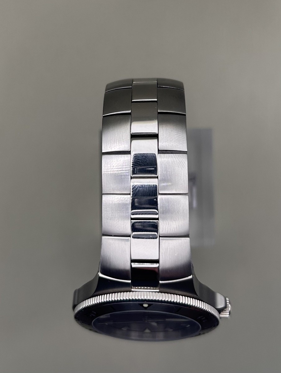 Mercedes-Benz Men's Blue Dial Stainless Steel Quartz 40mm Watch