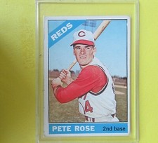 PETE ROSE 1966  VINTAGE Topps #30   2nd. Base    Cincinnati Reds