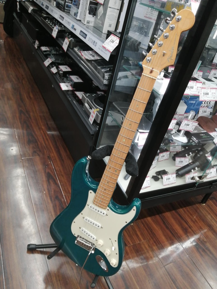 FENDER USA AMERICAN DELUXE STRATOCASTER 4 Electric Guitar | eBay FENDER USA AMERICAN DELUXE STRATOCASTER 4 Electric Guitar | eBay