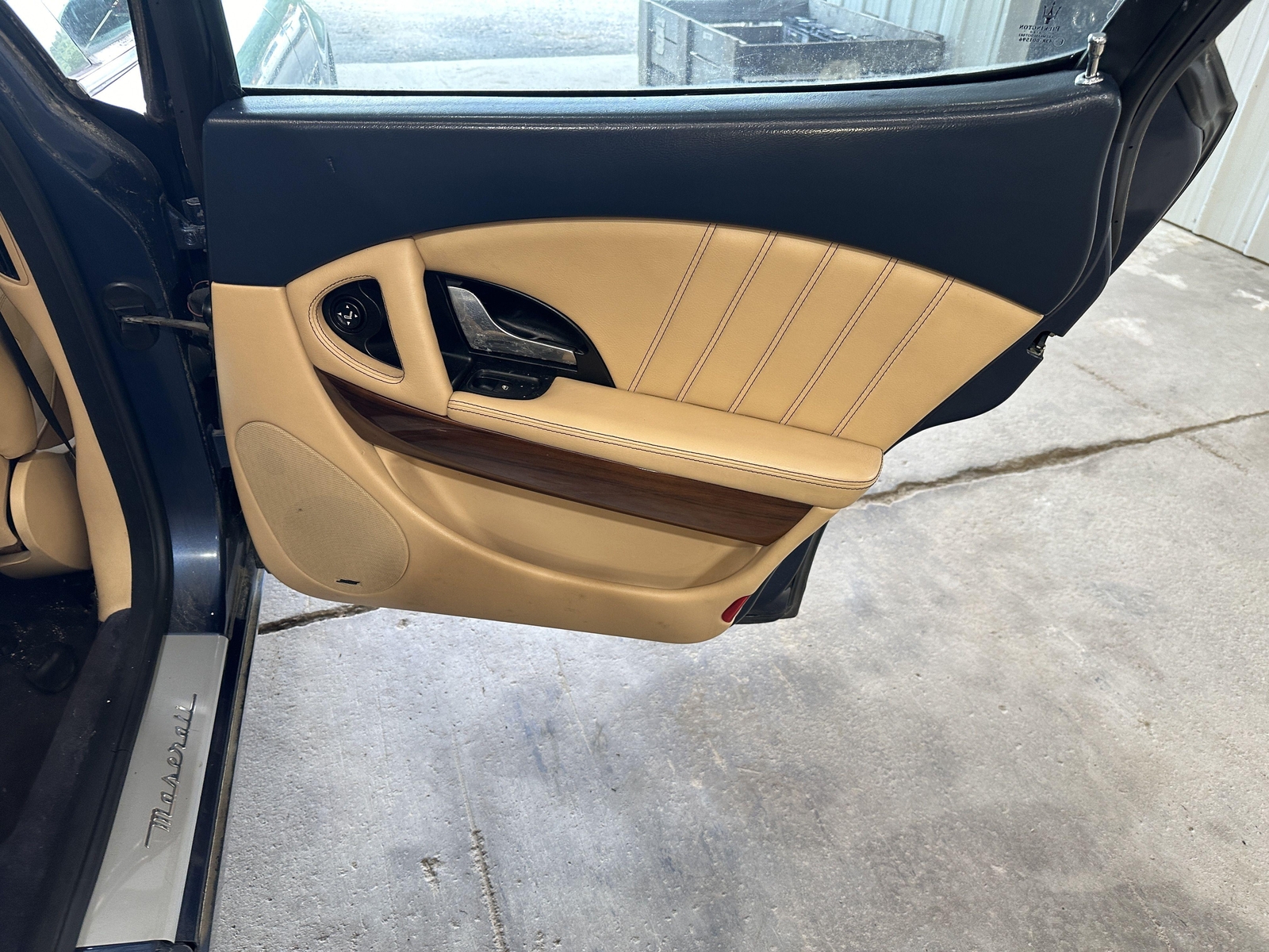 06 MASERATI QUATTROPORT PASSENGER RIGHT REAR SIDE DOOR SEBRING BLUE 203852