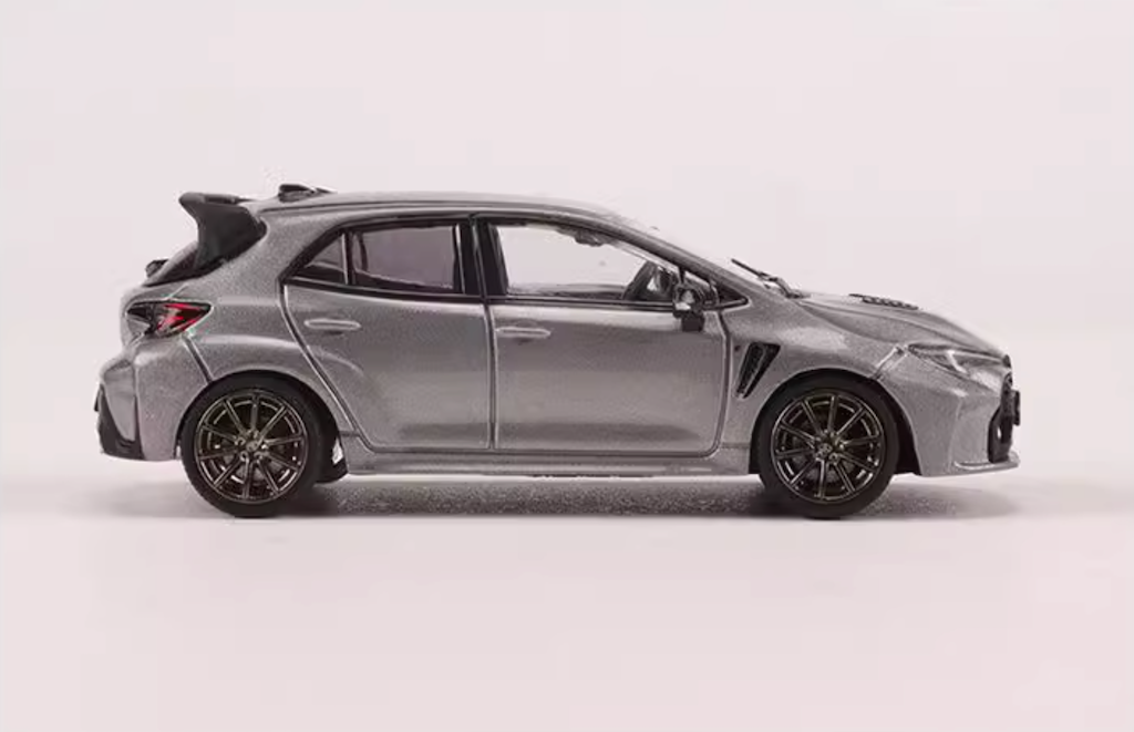 新作 | Amazon TOYOTA 1/30 カラーサンプル ミニカー GRカローラ