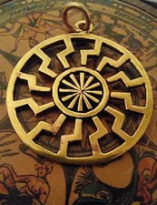 Schwarze Sonne Anhänger aus Bronze