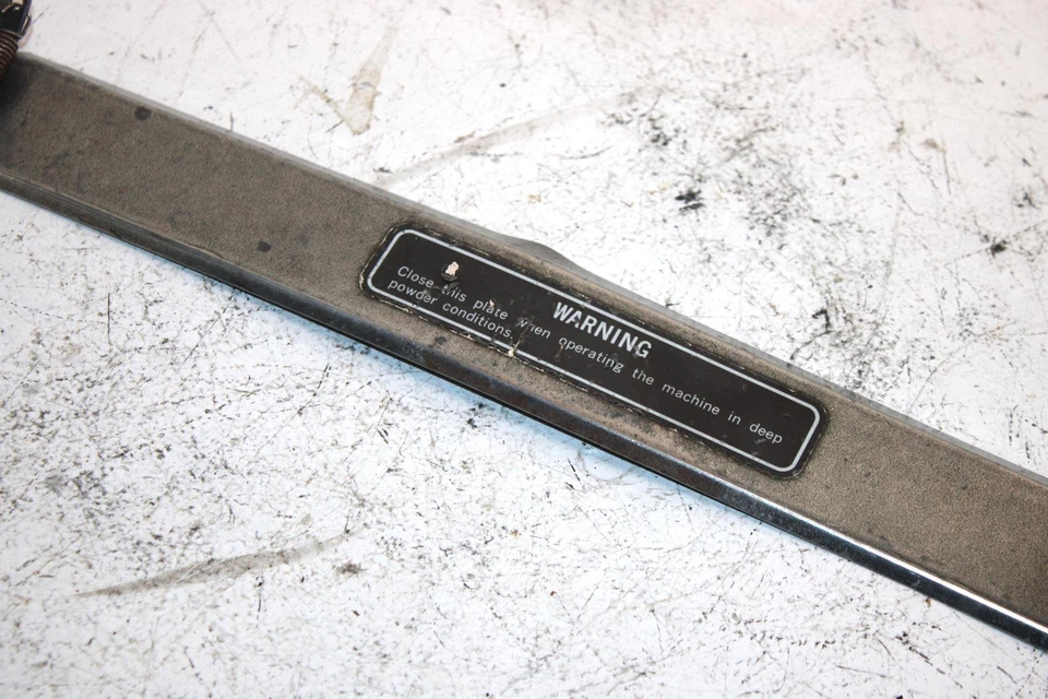 Placa de parachoques delantero 84 Yamaha Phazer SE OEM 80L-77185-00-00 SY9 Foto 3 de 4