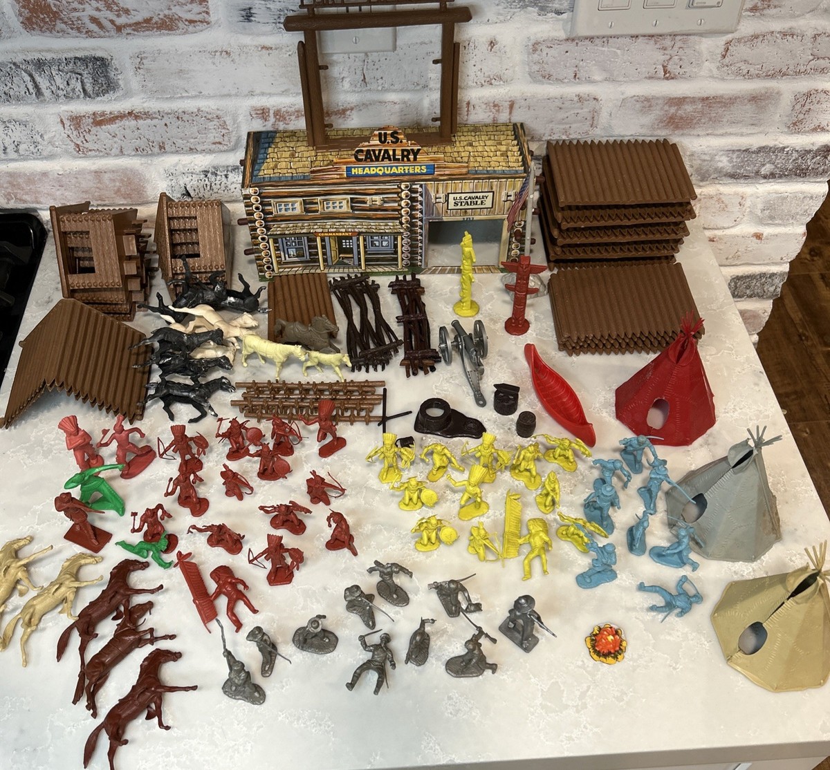 VTG 1950's Marx Fort Apache Stockade Series 5000 #3675 Play Set +