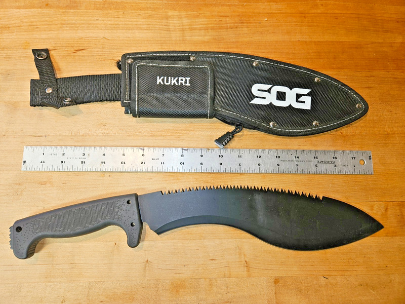 SOG  Kukri Fixed Blade Knife Black Stainless Steel Full Tang Combo Edge